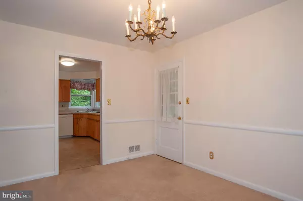 Alexandria, VA 22310,5950 CLAMES DR