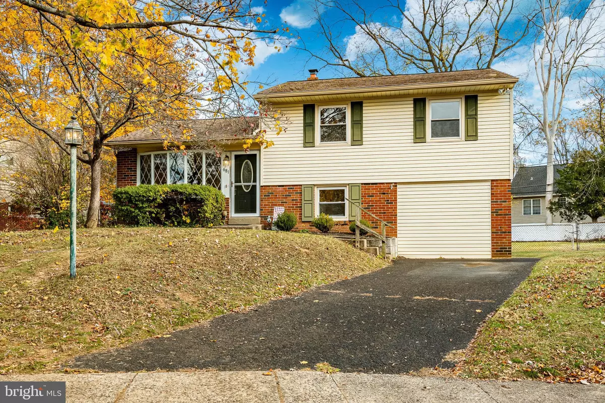 Langhorne, PA 19047,681 PENNHILL DR