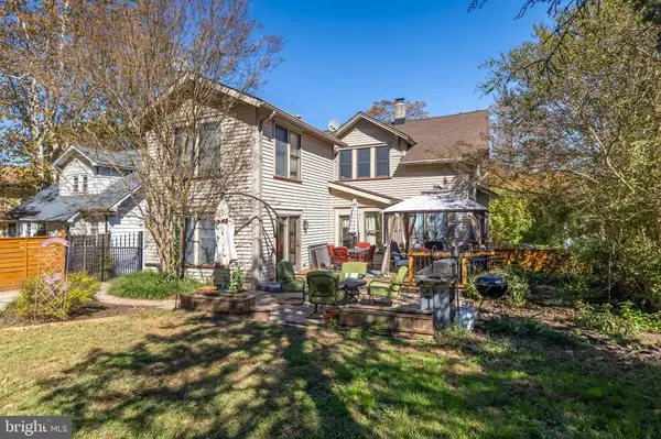 Swedesboro, NJ 08085,122 EAST AVE