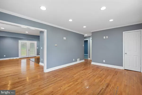 Lutherville Timonium, MD 21093,74 NORTHWOOD DR