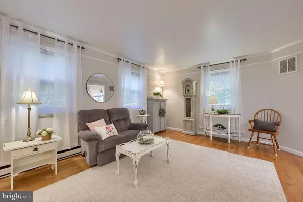 Ephrata, PA 17522,553 RIDGE AVE