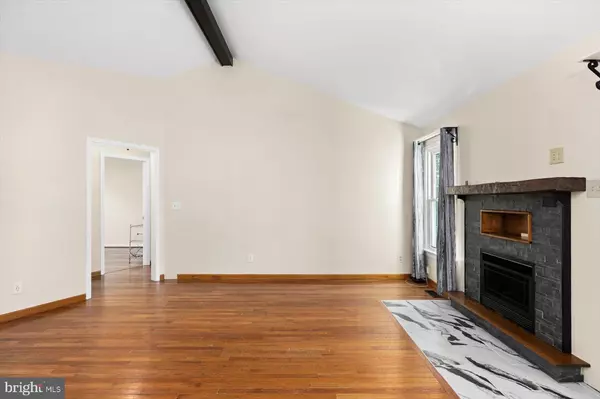 Fredericksburg, VA 22407,7404 DREW LN