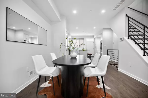 Philadelphia, PA 19145,1711 S 20TH ST