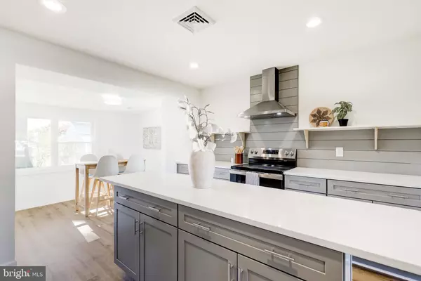 Norwood, PA 19074,20 N MARTIN LN