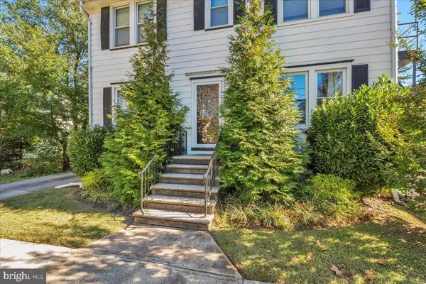 Oaklyn, NJ 08107,207 RICHEY AVE