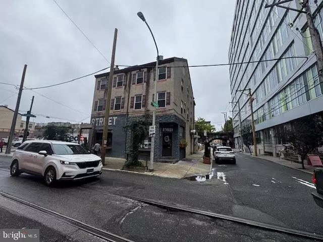 325 N 12TH ST, Philadelphia, PA 19107