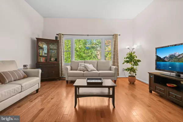 Springfield, VA 22152,5824 REXFORD DR #731