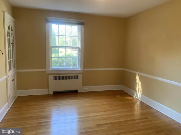 Davidsonville, MD 21035,2883 PATUXENT RIVER RD