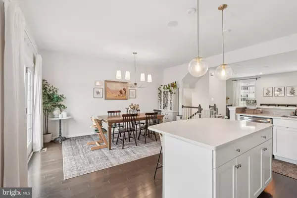 Perkasie, PA 18944,303 PIN OAK LN