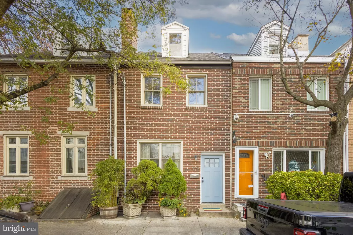 Philadelphia, PA 19147,929 S 6TH ST