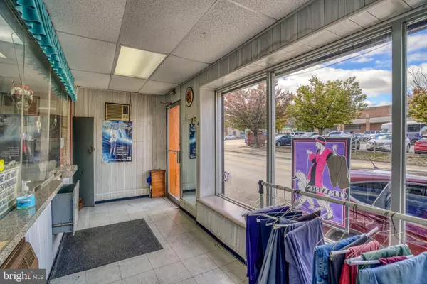 Philadelphia, PA 19144,12 E WISTER