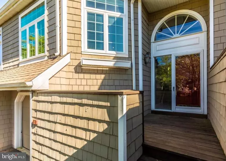 8 WELLFLEET LN, Chesterbrook, PA 19087