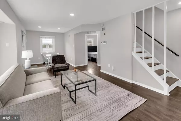 Alexandria, VA 22307,6604 CAVALIER DR