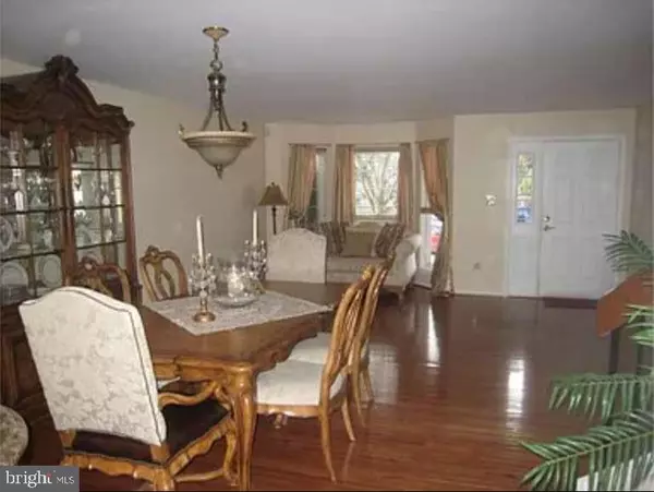 Mount Laurel, NJ 08054,18 LANGCLIFFE CT
