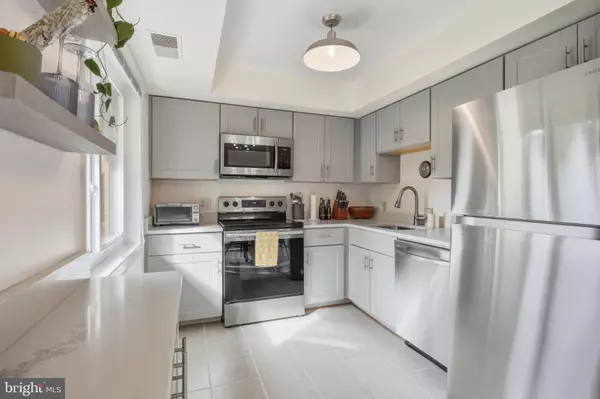 Alexandria, VA 22302,3230 S 28TH ST #401