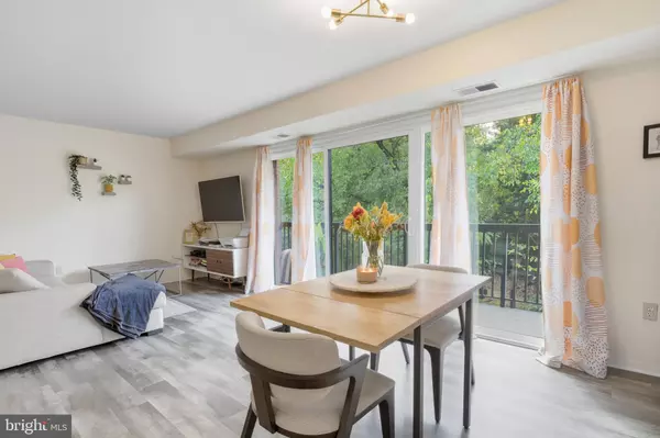 Alexandria, VA 22302,3230 S 28TH ST #401