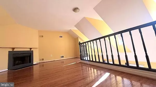 Fairfax, VA 22033,12472 SWEET LEAF TER