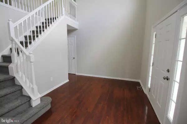 Sicklerville, NJ 08081,7 EDGEWATER CT