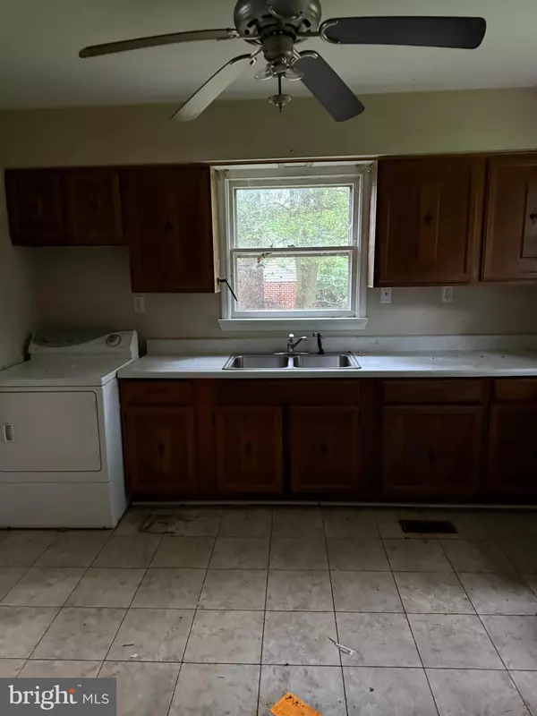 Tappahannock, VA 22560,192 E BANBURY RD