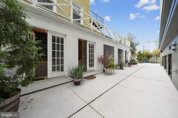 Philadelphia, PA 19106,254 N LAWRENCE ST