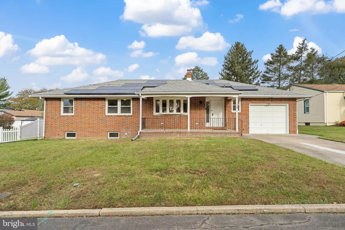 Somerdale, NJ 08083,18 YALE AVE