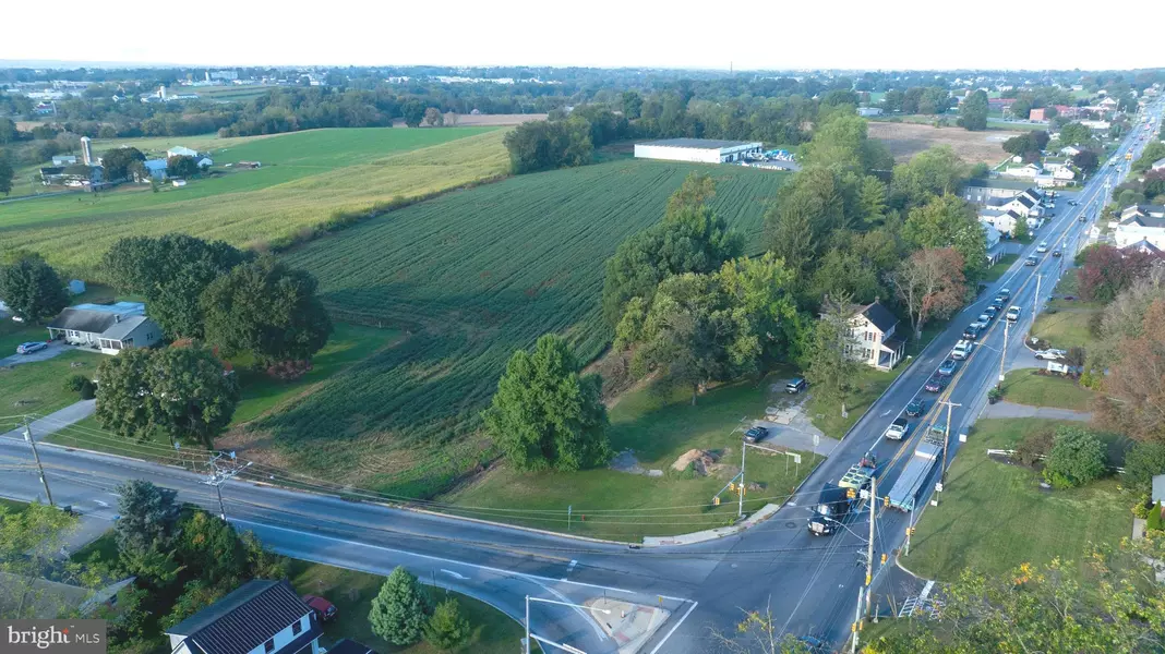 2498 OLD PHILADELPHIA PK, Lancaster, PA 17602