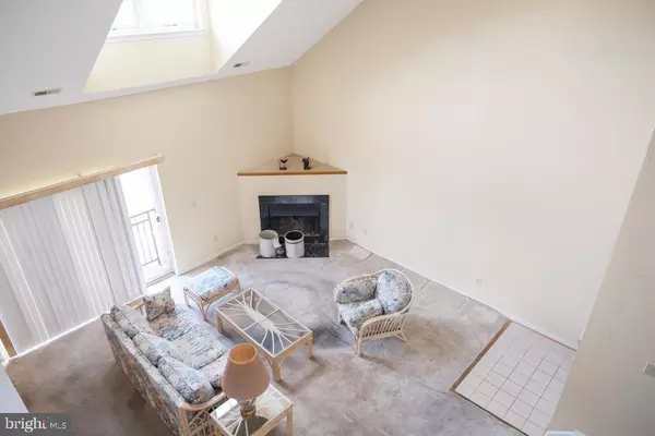 Annapolis, MD 21403,934 BAY RIDGE AVE #308