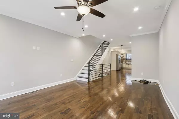 Philadelphia, PA 19146,2232 OAKFORD ST