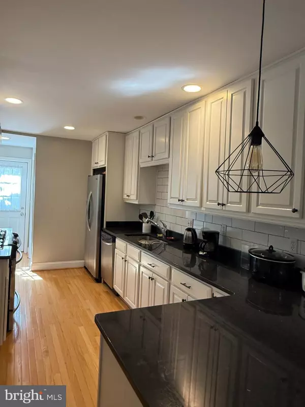Baltimore, MD 21231,1929 E LOMBARD ST