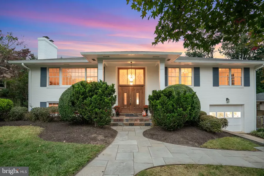 1438 COLLEEN LN, Mclean, VA 22101