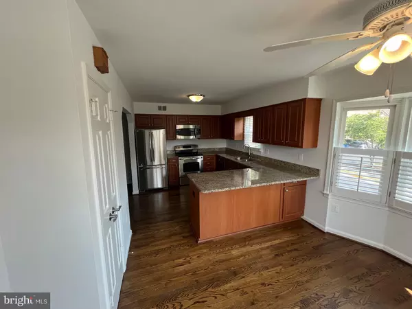 Alexandria, VA 22315,6017 CROMWELL PL