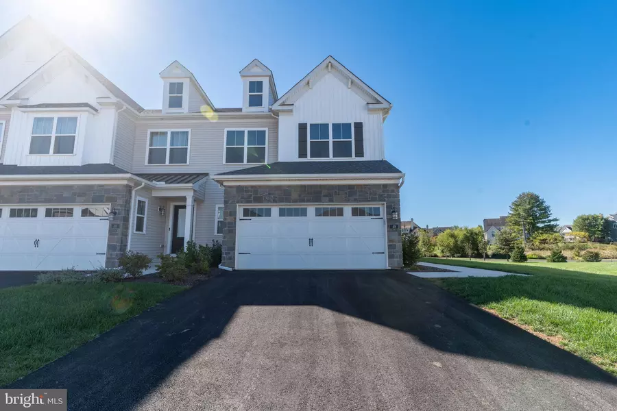 48 PARRY, Warminster, PA 18974