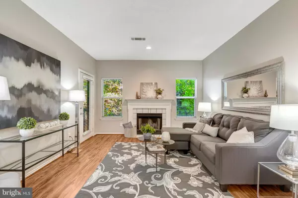 Fairfax, VA 22033,4401 SEDGEHURST DR #203