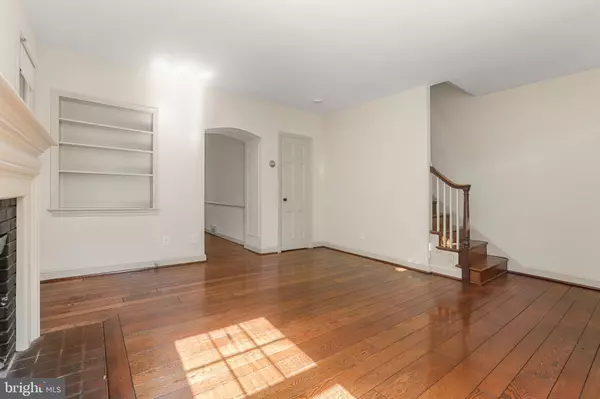 Washington, DC 20007,5025 V ST NW