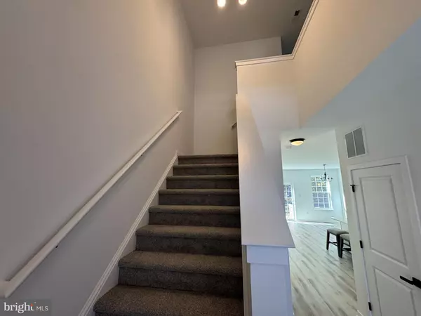 Williamstown, NJ 08094,9 BIRCHWOOD LN