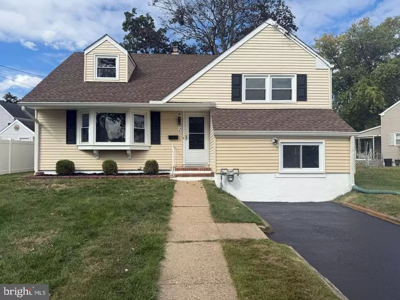 2 TEKENING WAY, Hamilton, NJ 08690