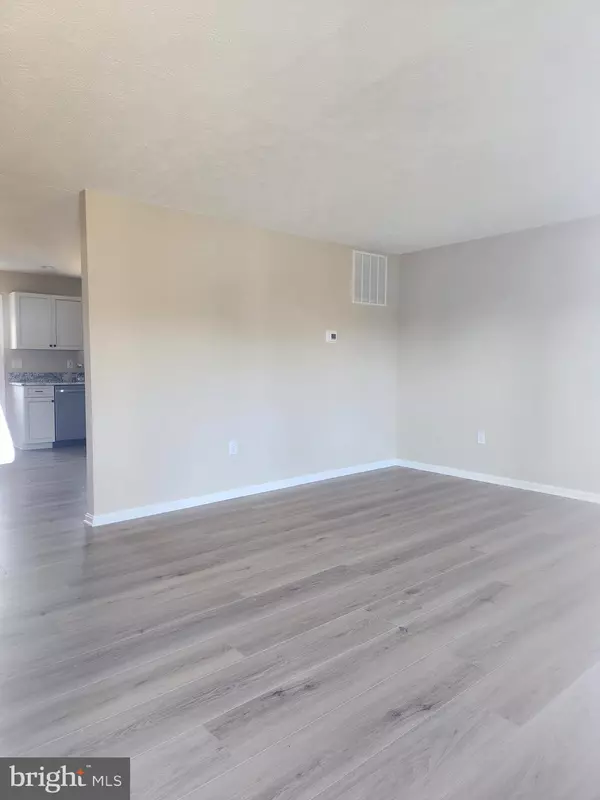Winchester, VA 22602,211 WATERFORD LN