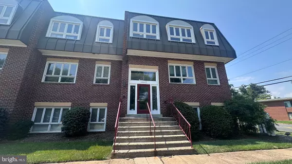 Fairfax, VA 22030,10617 JONES ST #101A