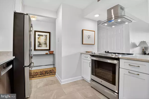 Arlington, VA 22203,3800 FAIRFAX DR #808