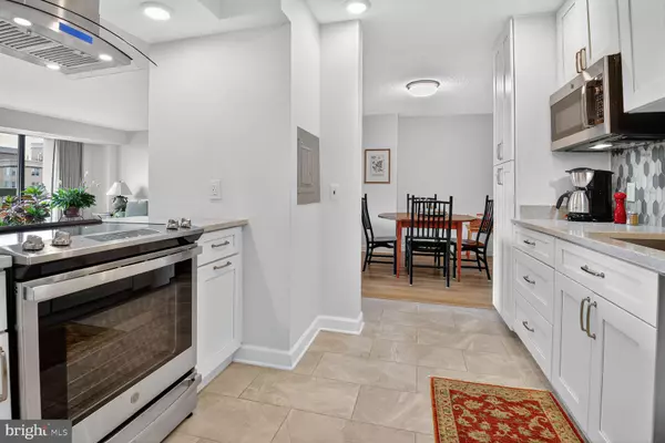 Arlington, VA 22203,3800 FAIRFAX DR #808