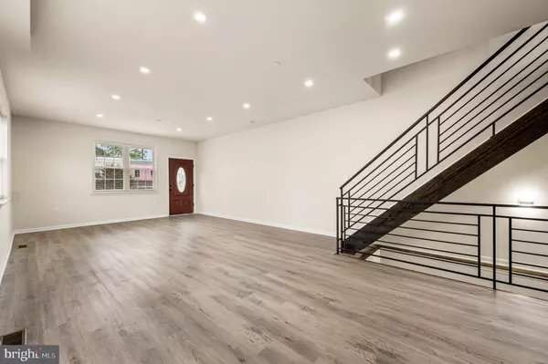 Philadelphia, PA 19143,4828 GREENWAY AVE