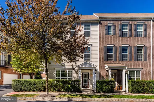 111 SUMMER LN, Mechanicsburg, PA 17050