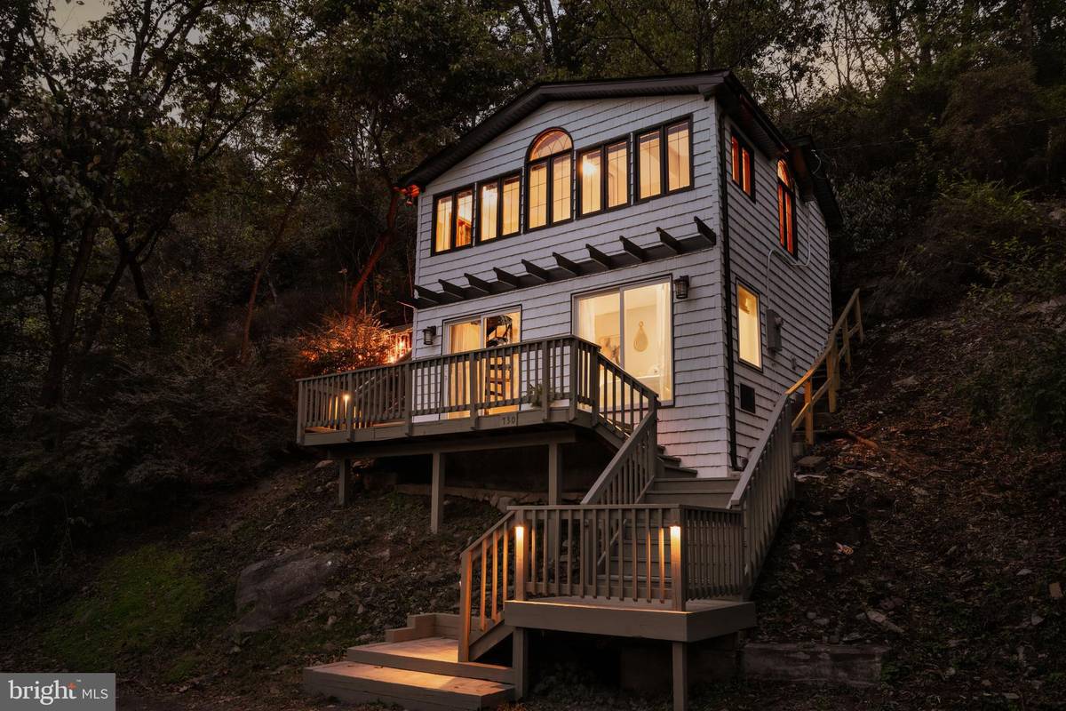 Front Royal, VA 22630,730 BENNYS BEACH RD