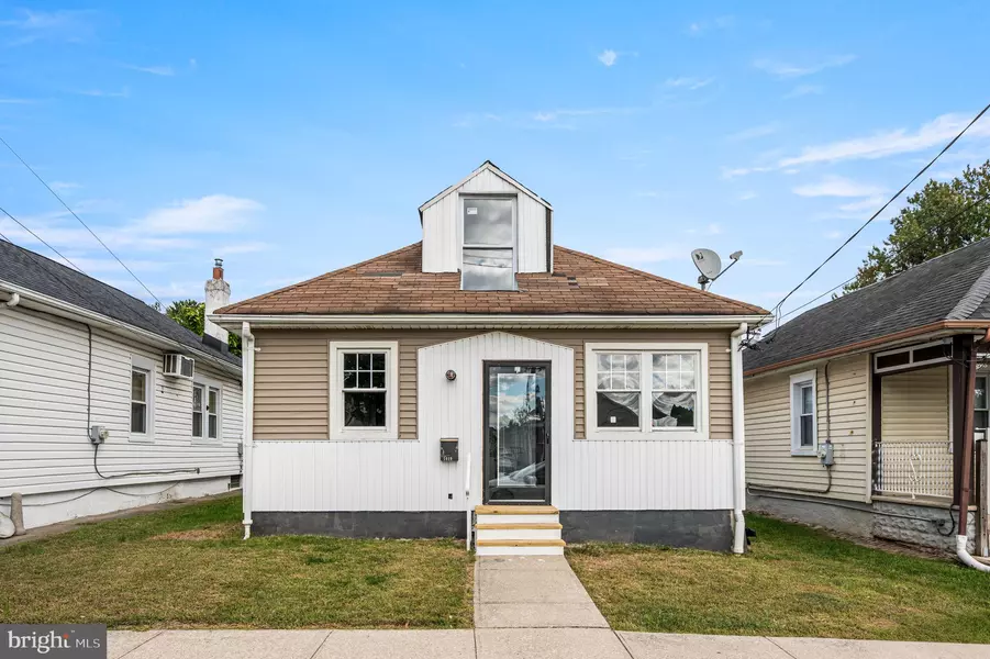 1019 LANGLEY ST, Trainer, PA 19061