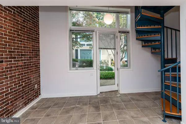 Princeton, NJ 08540,36 MOORE ST #8