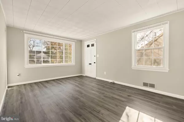 Falls Church, VA 22042,3024 WAYNE RD