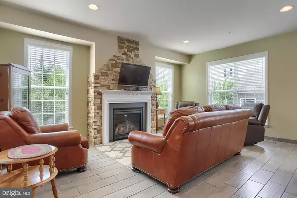 Mechanicsburg, PA 17050,8 MEADOW CREEK LN