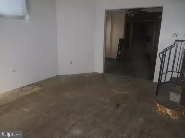 Philadelphia, PA 19144,527 E CHELTEN AVE