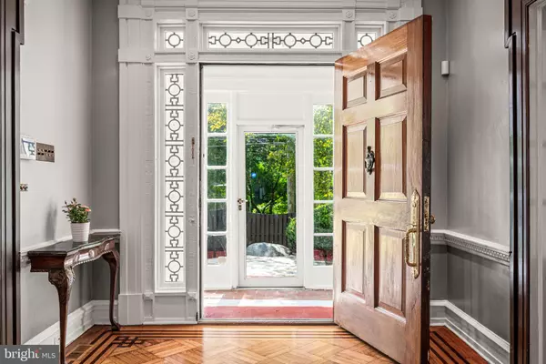 Philadelphia, PA 19119,501 E SEDGWICK ST