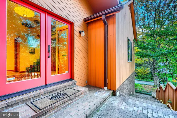 Towson, MD 21204,613 W CHESAPEAKE AVE